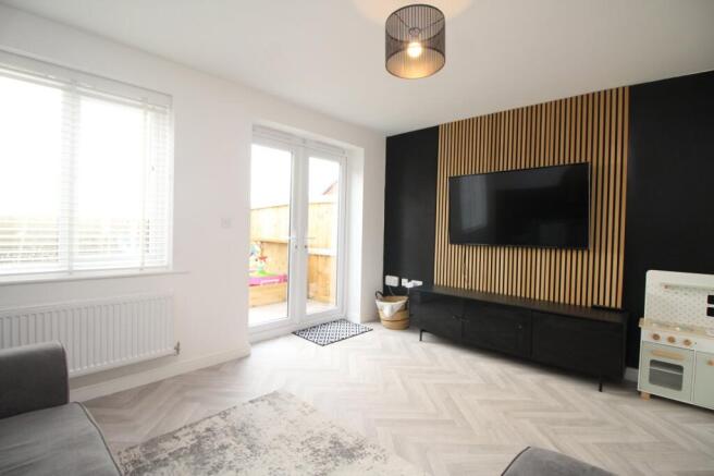 3 bed Semi-Detached for sale Image 10