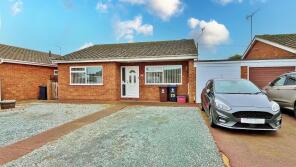 25, Orchard Drive, Frinton-on-sea CO13 0SB