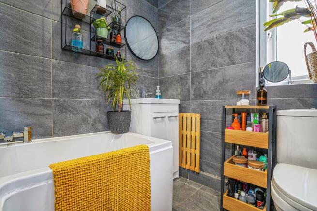 3 bed Semi-Detached for sale Image 9