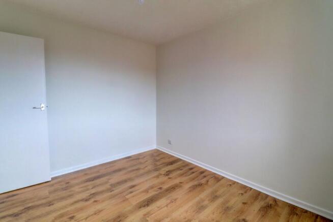 2 bed Ground Flat to rent Image 6