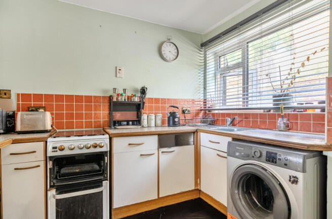 1303834-20-685451...