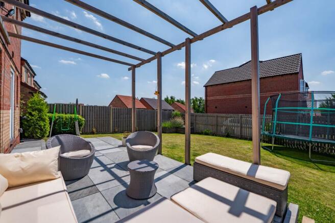 4 bed Detached for sale Image 5