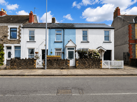 One bedroom. One beautiful garden. One fantastic