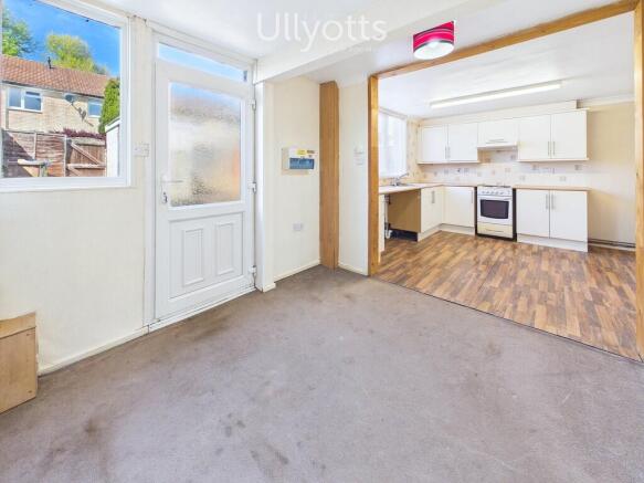 3 bed Terraced for sale Image 5