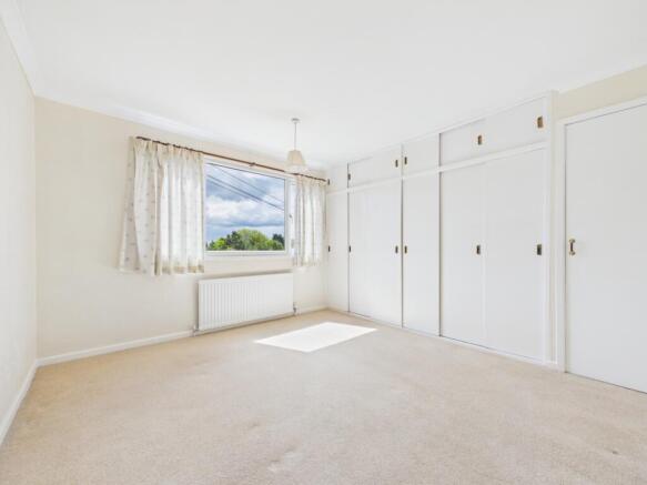 3 bed Semi-Detached for sale Image 6