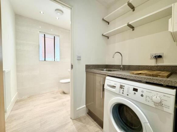 4 bed Detached for sale Image 6