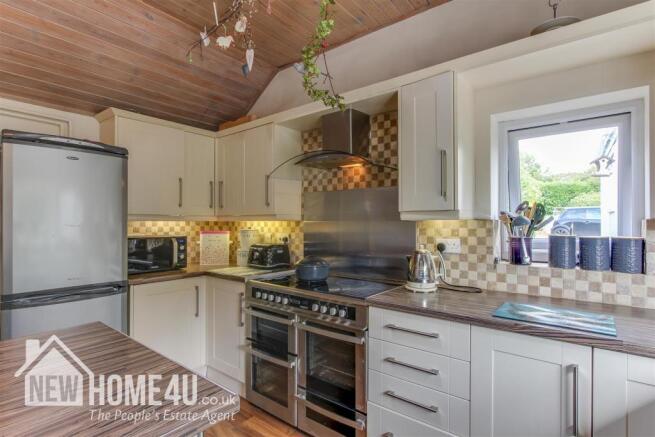 KITCHEN: