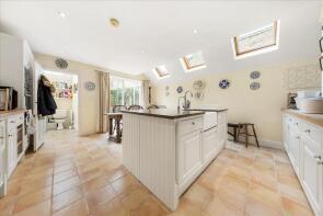 40, Gastein Road, London W6 8LU