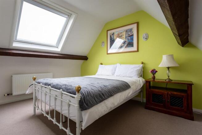 43 - New Pike House - GL7 5NA - Web.jpg