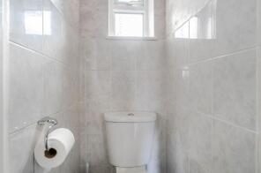 37, Strafford Avenue, Clayhall, Ilford IG5 0TJ