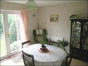 Bed 3/ Dining Room