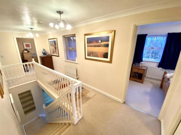 FIRST FLOOR STAIRS & LANDING