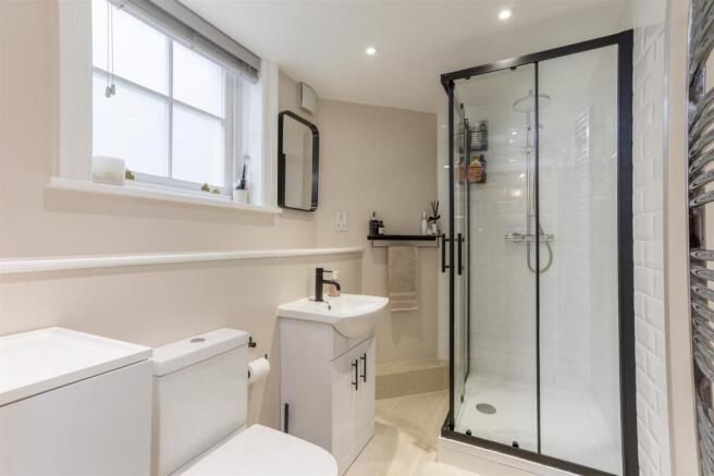 3 bed House for sale Image 7