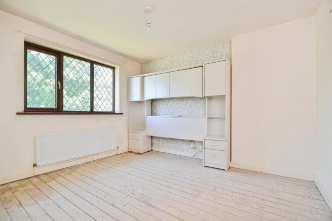 4 bed Semi-Detached for sale Image 10
