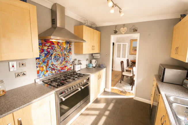 KITCHEN 2