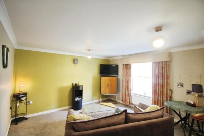 2 bed Apartment for sale Image 5