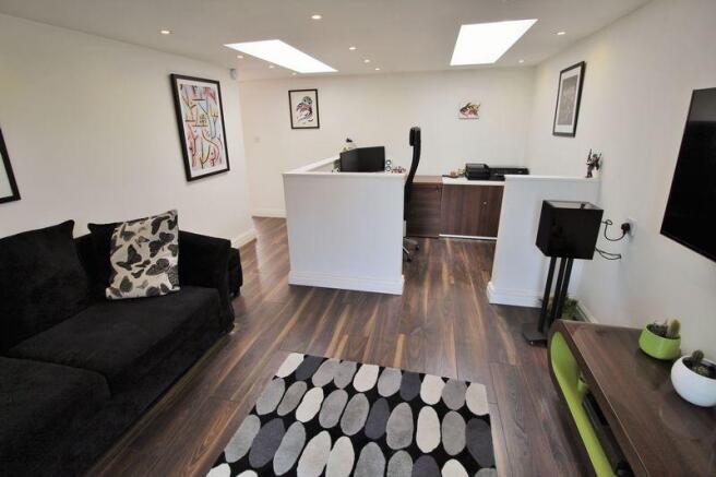Home Office / ...