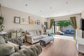 1, Colchester Close, Southend-on-sea SS2 6HR