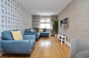 6, 133a Plaza Apartments, Raleigh Road, Southville, Bristol BS3 2AA