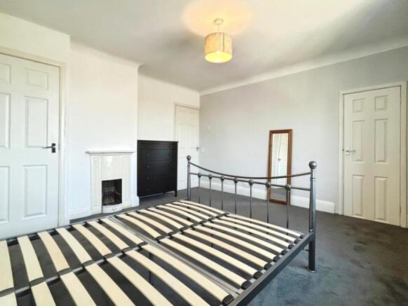 2 bed Terraced for sale Image 12