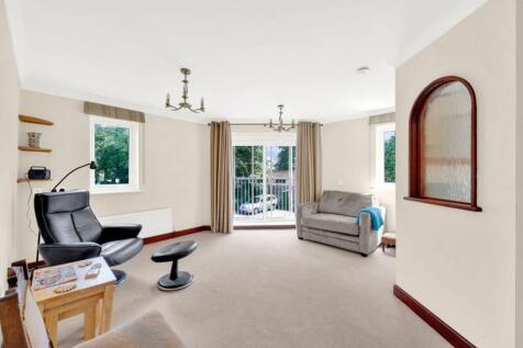 Cavell Drive, Ingleborough Cavell Drive, EN2