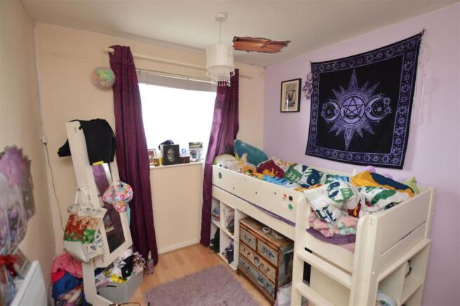 Bedroom 2.JPG