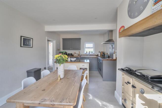 Kitchen/Breakfast Room