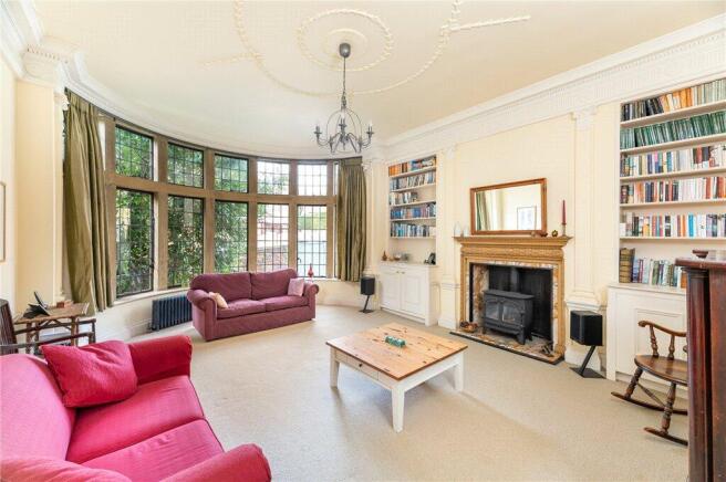 5 bed Detached for sale Image 5