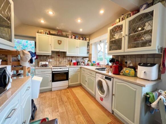 OPEN-PLAN DINING KITCHEN