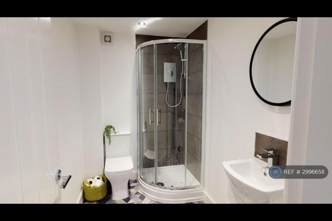 1 bed Flat to rent Image 10
