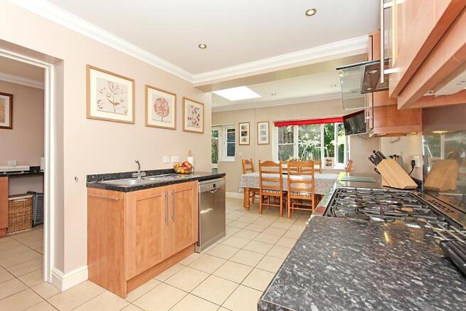 Wes-Kitchen_1.jpg