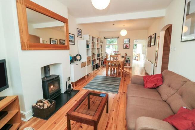 Lounge/Dining Room