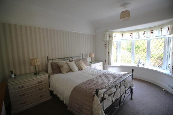 bedroom.JPG