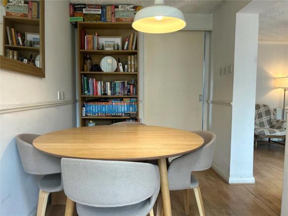 2 bed Semi-Detached for sale Image 8