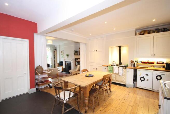 KITCHEN/DINER