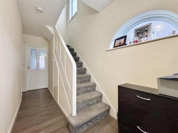 3 bed Semi-Detached for sale Image 8