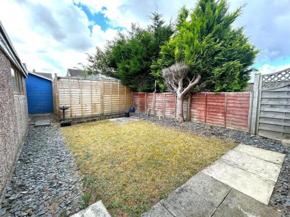 2 bed Semi-Detached Bungalow for sale Image 11