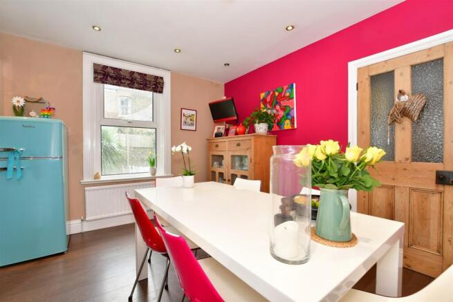 Kitchen/ Breakfast Room
