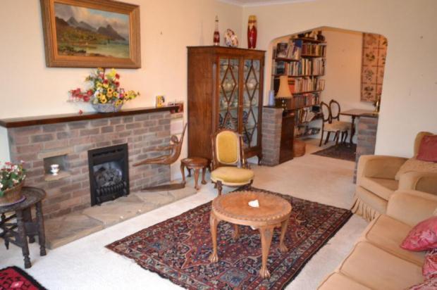 Lounge/Dining Room