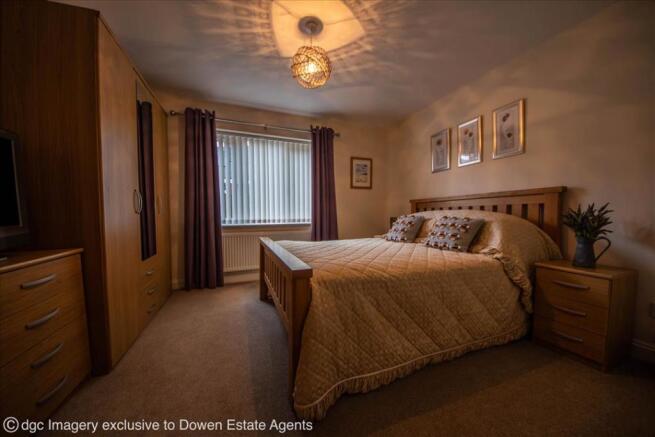 GROUND FLOOR BEDROOM
