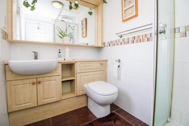4 bed Detached for sale Image 12