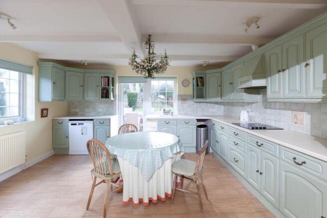 Kitchen / Breakfast Room 
