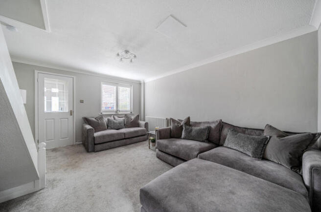 Gaskell Close, Holybourne, Alton, Hampshire, GU34 photo 4