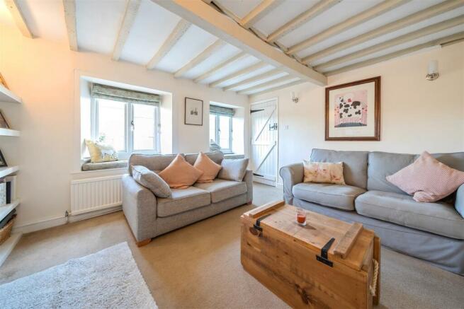 21 Lower Street, Pury End