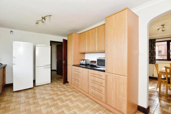 Kitchen: