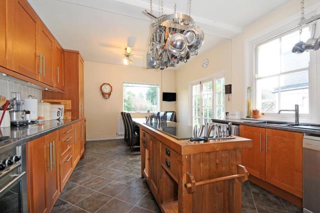Kitchen/Breakfast Room