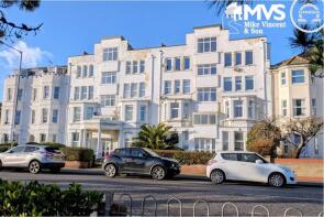 11, 14 Worcester Court, Marine Parade West, Clacton-on-sea CO15 1JY