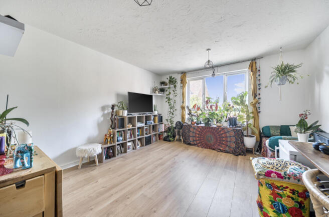 1349600-14-68bee0...