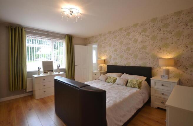 7 Master Bedroom.jpg