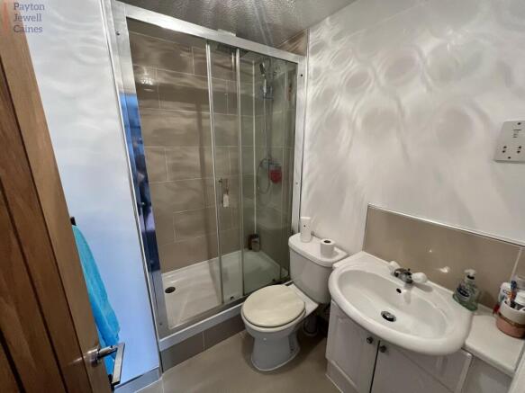 En Suite 2